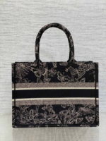 dior m1296 book tote medium blue and white butterfly bandana embroidery m102 04 luxibags.ru .jpg