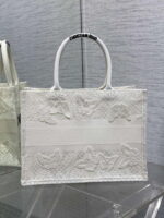 dior m1296 book tote medium blue and white butterfly bandana embroidery m104 04 luxibags.ru .jpg