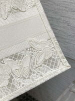 dior m1296 book tote medium blue and white butterfly bandana embroidery m104 05 luxibags.ru .jpg