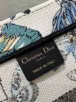 dior m1296 book tote medium white with blue butterfly bandana embroidery m104 09 luxibags.ru .jpg