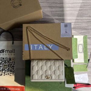 gucci 723787 gg matelasse chain wallet white 1 luxibags.ru .jpg