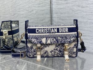 borsa dior uomo vrloy.jpg