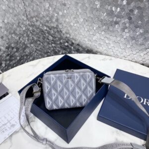 borsa dior uomo xcp4r.jpg