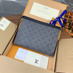 lv borsa uomo 2tpe2.jpg