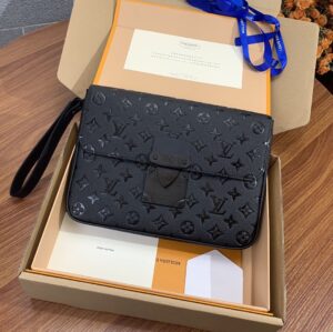 lv borsa uomo 4qfqk.jpg