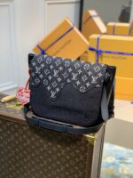 lv borsa uomo 94d7g.jpg