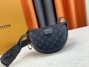 lv borsa uomo 98zfz.jpg