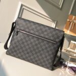 lv borsa uomo 9ktos.jpg