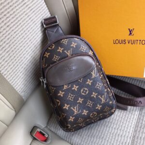 lv borsa uomo bniqg.jpg
