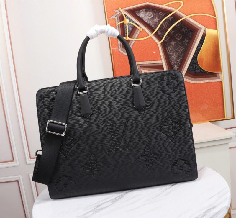 lv borsa uomo fze3o.jpg