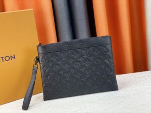 lv borsa uomo g0uyu.jpg