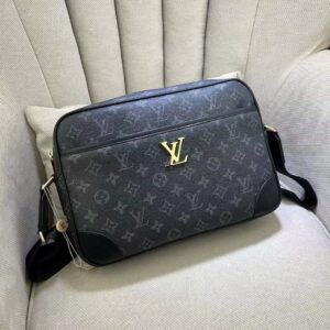 lv borsa uomo itzlm.jpg