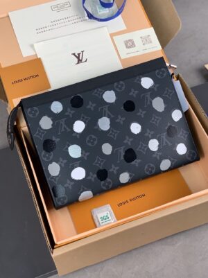 lv borsa uomo nhjil.jpg