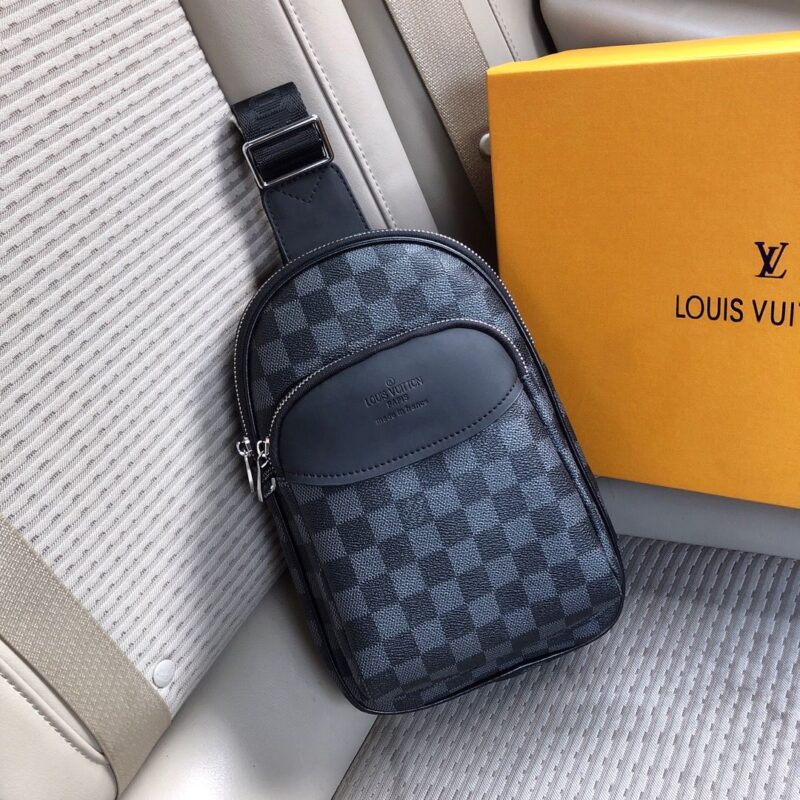 lv borsa uomo xcweo.jpg