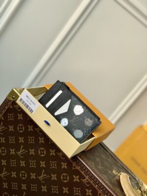 p400 m81930 uq95a.jpg