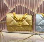 chanel 19 flap bag in gold 25cm d4bak.jpg