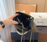 chanel 22 mini handbagcrystal pearlsblack 22cm as3980 b10672 94305 ppf5j.jpg