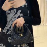 chanel 24a limited edition tassel chain hobo bag in black 20cm hvtax.jpg