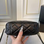 chanel 25c chain handle bowling bag black 18cm hajv0.jpg