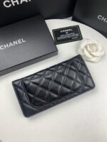 chanel black quilted classic long flap with silver hardware wallet 195cm 7kzrx.jpg