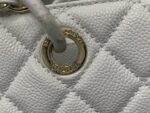 chanel bolsa grand tote gold hardware white 33cm 2aqkq.jpg