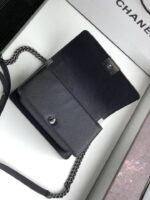 chanel boy medium handbag black sliver hardware 25cm a67086 y09953 94305 r4iy9.jpeg
