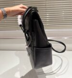 chanel cambon flap tote quilted leather black 36cm hoqvu.jpg