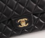 chanel classic flap black gold hardware 25cm qdsny.jpg