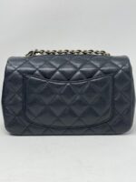 chanel classic flap caviar black crossbody bag 20cm 5fiok.jpg