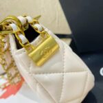 chanel clutch with strap white 24cm 0omlv.jpg