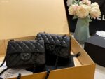 chanel flap bag black 20cm jr19i.jpg