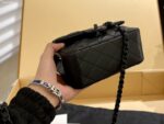 chanel flap bag black 20cm qjpoy.jpeg