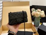chanel flap bag black 20cm uxuqg.jpg