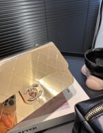 chanel flap bag gold metal 18cm o2pib.jpg