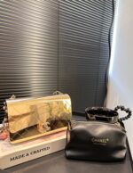 chanel flap bag gold metal 18cm s8jow.jpg