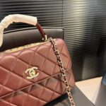 chanel flap bag with top handle burgundy 25cm tek8a.jpg