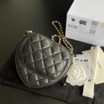 chanel heart clutch with chain black ap2784 8edmg.jpg
