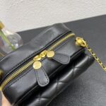 chanel heart clutch with chain black ap2784 s1jco.jpg