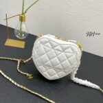 chanel heart clutch with chain white ap2784 xg6ap.jpg