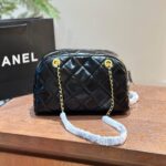 chanel maxi bowling shoulder bag with chain in black 28cm wbwoq.jpg