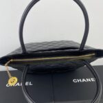 chanel medallion tote bag black 30cm euotu.jpg