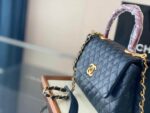 chanel medium coco handle bag gold hardware black 23cm p7ubb.jpeg