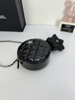 chanel round with charm and star coin purse black 15cm jhrb1.jpg
