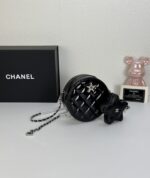 chanel round with charm and star coin purse black 15cm tcy2v.jpg