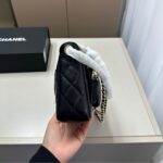chanel shoulder crossbody bag with chain black 20cm zic92.jpg
