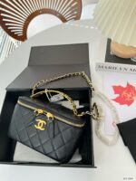 chanel small vanity case ss22 black 17cm kwfdf.jpeg
