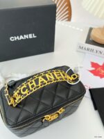chanel small vanity case ss22 black 17cm ls1ql.jpg