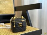 chanel small vanity with chain black 12cm c6rsx.jpg