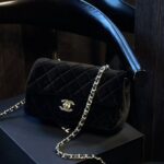 chanel velvet pearl crush mini flap bag black 20cm xkena.jpg