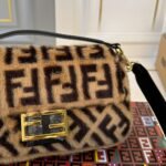fendi baguette sheepskin bag brown 26cm i1dmd.jpg